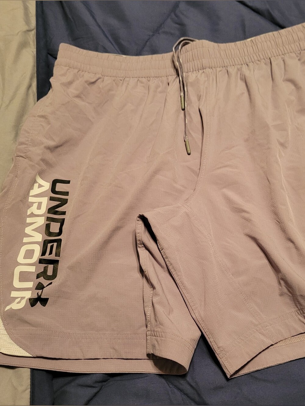 Under Armour Men's Grey Gray Athletic Shorts with Logo